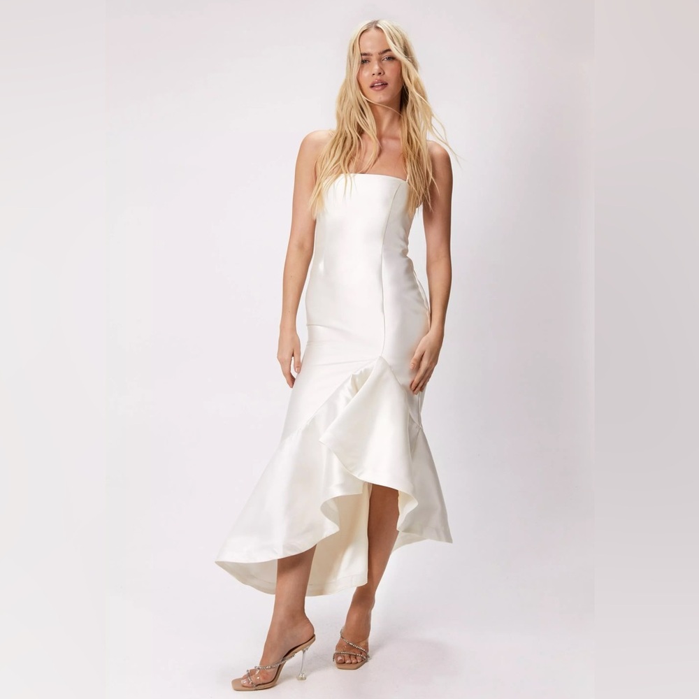 Nasty Gal Structured Twill Ruffle Strappy MIDI Dress - US 14